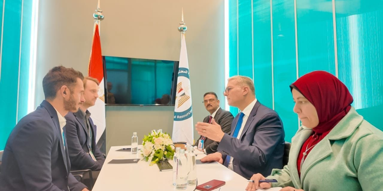 وزير البترول يلتقي كبار التنفيذيين لشركات ذهب عالمية لبحث فرص الاستثمار والتوسع في مصر
