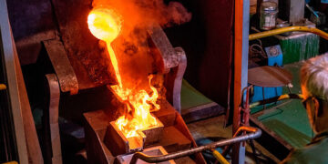 مصفاة الذهب… مشروع جذاب أم عبء اقتصادي؟