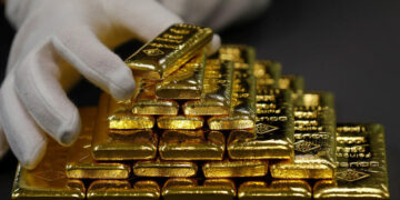 الحرب في الشرق الأوسط تربك تجارة المعادن النفيسة عالميًا رغم تراجع مكاسب الذهب والفضة 5 الحرب في الشرق الأوسط تربك تجارة المعادن النفيسة عالميًا رغم تراجع مكاسب الذهب والفضة