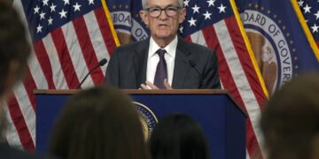 باول: توقعات التضخم طويلة الأجل مستقرة رغم صدمة الطاقة العالمية