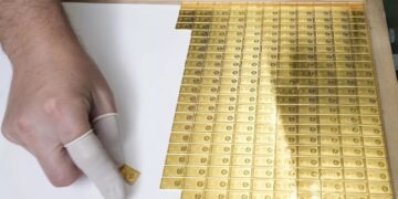 «يو بي إس»: الذهب مستمر في الصعود وسط فرص شراء عند التراجعات والفضة تواجه ضغوطاً صناعية