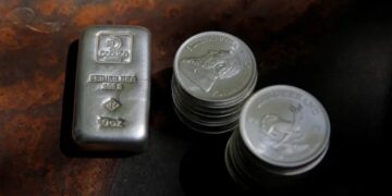 الفضة تقود مكاسب المعادن خلال أسبوع.. ارتفاع محلي وعالمي رغم التقلبات الحادة 1 الفضة تقود مكاسب المعادن خلال أسبوع.. ارتفاع محلي وعالمي رغم التقلبات الحادة